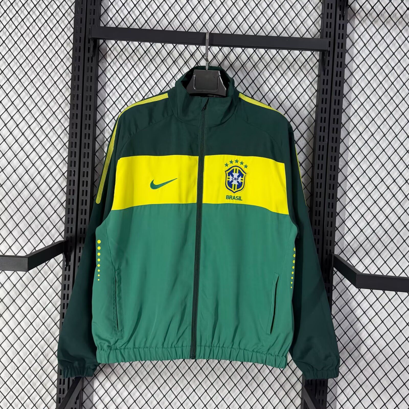 AAA Quality Brazil 26/27 Wind Coat - Green